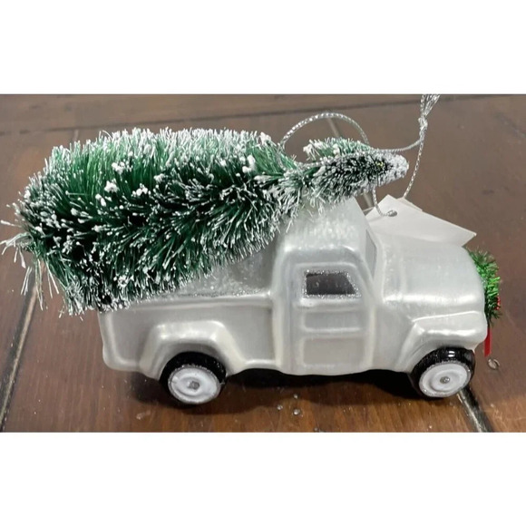 Pickup Truck Grey Glass Christmas Tree Wreath Holiday Ornament‎ NWT - Picture 1 of 5